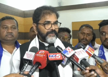 ಕಾಂಗ್ರೆಸ್‌ನಲ್ಲಿ ಮಹಿಳೆಯರಿಗೆ ಸುರಕ್ಷತೆಯೇ ಇಲ್ಲ | ಛಲವಾದಿ ನಾರಾಯಣ ಸ್ವಾಮಿ