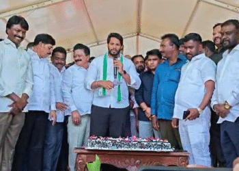 ಆನೇಕಲ್ನಲ್ಲಿ ನಿಖಿಲ್ ಕುಮಾರಸ್ವಾಮಿ ಹುಟ್ಟುಹಬ್ಬ ಸಂಭ್ರಮ