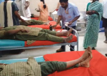 ಚಾ.ನಗರ | ಶಾಲೆ ಮುಗಿಸಿ ಮನೆಗೆ ತೆರಳುತ್ತಿದ್ದ ವಿದ್ಯಾರ್ಥಿನಿಯರಿಗೆ ಬೈಕ್ ಡಿಕ್ಕಿ ; ಐವರಿಗೆ ಗಾಯ