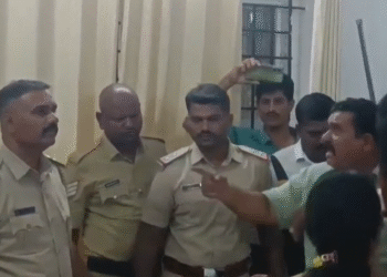 ಅಕ್ರಮವಾಗಿ ಮಣ್ಣು ಸಾಗಿಸಿದ ಪ್ರಕರಣ |  ಪೋಲೀಸ್‌ ಠಾಣೆಯಲ್ಲಿ CPIಗೆ ಧಮ್ಕಿ, ASI ವಿರುದ್ಧ FIR ದಾಖಲು