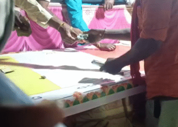 ಹಾವೇರಿ | ಕರ್ಜಗಿ ಜಾತ್ರೆಯಲ್ಲಿ ತಲೆಎತ್ತಿದ ಅಕ್ರಮ ಜೂಜು ಅಡ್ಡೆಗಳು ; ಪೊಲೀಸರ ಗಮನಕ್ಕೆ ಬಂದರೂ ಡೋಂಟ್ ಕೇರ್!