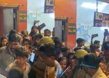 ಸಂಧ್ಯಾ ಥಿಯೇಟರ್‌ನ ಲೇಡಿಸ್‌ ಟಾಯ್ಲೆಟ್‌ನಲ್ಲಿ ಕ್ಯಾಮರಾ ಇಟ್ಟ ಕಿಡಿಗೇಡಿ | ಫೋನ್‌ನಲ್ಲಿ ಹಲವು ಯುವತಿಯರ ವಿಡಿಯೋ ಪತ್ತೆ!
