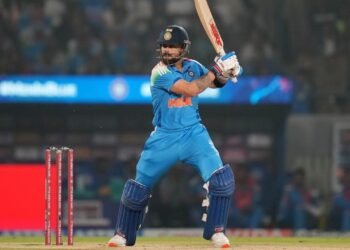 ದಾಖಲೆಗಳು ಧೂಳಿಪಟ : ಸಚಿನ್ ತೆಂಡೂಲ್ಕರ್ ಅವರ ಬೃಹತ್ ದಾಖಲೆ ಮುರಿದ ‘ಕಿಂಗ್’ ಕೊಹ್ಲಿ!