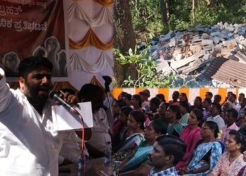 ಕೋಗಿಲು ಲೇಔಟ್ ರೀತಿಯಲ್ಲೇ ಉಡುಪಿಯಲ್ಲೂ ಮನೆ, ಶೆಡ್ಗಳು ನೆಲಸಮ | ಸಾರ್ವಜನಿಕರಿಂದ ಬೃಹತ್ ಪ್ರತಿಭಟನೆ