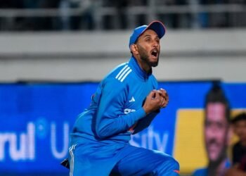 ಮೈದಾನದಲ್ಲಿ ಭಾರತದ ‘ಕೈ’ ಕೊಟ್ಟ ಅದೃಷ್ಟ : ರಾಜಕೋಟ್ ಸೋಲಿನ ಬೆನ್ನಲ್ಲೇ ಫೀಲ್ಡಿಂಗ್ ಬಗ್ಗೆ ಆತಂಕ!