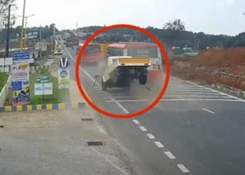 ನೆಲಮಂಗಲದಲ್ಲಿ ಭೀಕರ ಅಪಘಾತ.. ಪಿಕ್-ಅಪ್  ಚಾಲಕ ಬದುಕಿದ್ದೇ ಪವಾಡ!