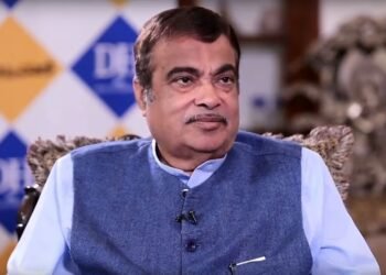 “ಹಳೆಯ ತಲೆಮಾರು ನಿವೃತ್ತಿ ಹೊಂದಲು ಇದು ಸಕಾಲ” | ಕೇಂದ್ರ ಸಚಿವ ನಿತಿನ್ ಗಡ್ಕರಿ ಹೇಳಿಕೆ ಬಗ್ಗೆ ಚರ್ಚೆ