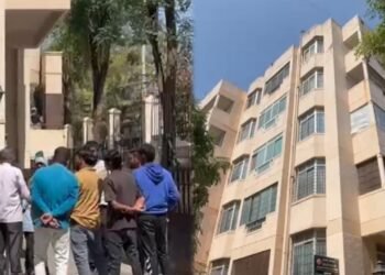 ಮೈಸೂರು | ಅಪಾರ್ಟ್ಮೆಂಟ್ಗೆ ಬಣ್ಣ ಹಚ್ಚುವ ವೇಳೆ ಆಯತಪ್ಪಿ ಬಿದ್ದು ಪೇಂಟರ್ ಸಾವು