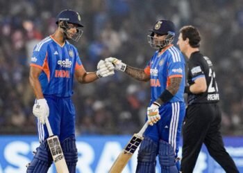 ಲಯಕ್ಕೆ ಮರಳಿದ ‘ಮಿಸ್ಟರ್ 360’ ಮತ್ತು ಸೂರ್ಯ ಬ್ಯಾಟಿಂಗ್​ ರಹಸ್ಯಸ ವಿವರಿಸಿದ ಗವಾಸ್ಕರ್​