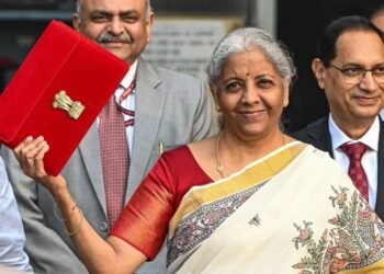 ನಾಳೆ 9ನೇ ಬಜೆಟ್ ​​ಮಂಡಿಸಲಿರುವ ವಿತ್ತ ಸಚಿವೆ ನಿರ್ಮಲಾ ಸೀತಾರಾಮನ್.. ಮತ್ತೊಂದು ಮೈಲಿಗಲ್ಲು ಸಾಧಿಸಲು ಸಜ್ಜು!