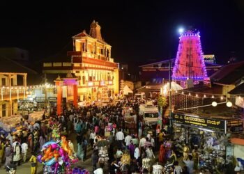 ಉಡುಪಿಯಲ್ಲಿ ಅದ್ದೂರಿಯಾಗಿ ನೆರವೇರಿತು ಪರ್ಯಾಯ | ಪುತ್ತಿಗೆ ಮಠದಿಂದ ಶಿರೂರು ಮಠಕ್ಕೆ ಕೃಷ್ಣ ಪೂಜಾ ಕೈಂಕರ್ಯ ಹಸ್ತಾಂತರ