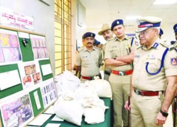 ಬೆಂಗಳೂರಲ್ಲಿ ಬೃಹತ್‌ ಡ್ರಗ್ ಜಾಲ ಪತ್ತೆ |10 ಮಂದಿ ಪೆಡ್ಲರ್ಸ್ ಬಂಧನ ; 4 ಕೋಟಿ ರೂ. ಮೌಲ್ಯದ ಮಾದಕ ವಶ