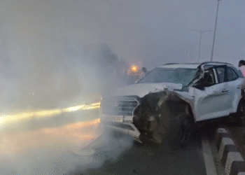 ಹಿಂಬದಿಯಿಂದ ವೇಗವಾಗಿ ಬಂದ ಕಾರು ಟ್ರಾಕ್ಟರ್ಗೆ ಡಿಕ್ಕಿ | ಓರ್ವ ಸ್ಥಳದಲ್ಲೇ ಸಾ*