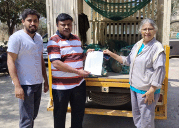 20 ಬೀದಿ ನಾಯಿಗಳನ್ನು ದತ್ತು ಪಡೆದು ಮಾನವೀಯತೆ ಮೆರೆದ ಮಹಿಳೆ