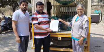 20 ಬೀದಿ ನಾಯಿಗಳನ್ನು ದತ್ತು ಪಡೆದು ಮಾನವೀಯತೆ ಮೆರೆದ ಮಹಿಳೆ