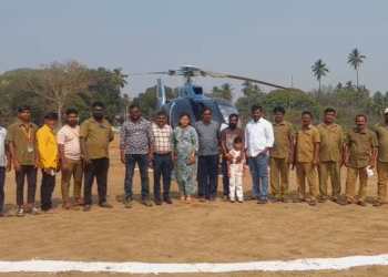 ಹಂಪಿ ಉತ್ಸವದಂದು ಸ್ವಚ್ಚತಾ ಕಾರ್ಯದಲ್ಲಿ ತೊಡಗಿದ್ದ ಪೌರ ಕಾರ್ಮಿಕರಿಗೆ ಹೆಲಿಕಾಪ್ಟರ್ ರೈಡ್ ಭಾಗ್ಯ