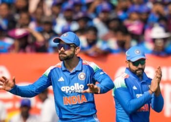 2027ರ ವಿಶ್ವಕಪ್‌ಗೆ ರೋಹಿತ್-ಕೊಹ್ಲಿ ಬೇಕೇ? ಆಯ್ಕೆಗಾರರಿಗೆ ‘ಕ್ಯಾಪ್ಟನ್ ಕೂಲ್’ ಧೋನಿ ಕೊಟ್ಟ ಸಲಹೆ ಏನು?