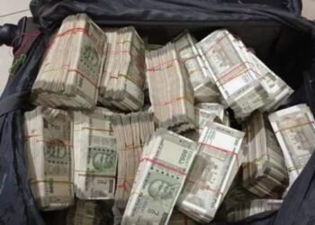 ನೀವು ಮನೆಯಲ್ಲಿ ಕ್ಯಾಶ್ ಇಟ್ಟುಕೊಂಡರೆ ಶೇ.84ರಷ್ಟು ತೆರಿಗೆ ಕಟ್ಟಬೇಕಾ? ಈ ನಿಯಮ ಗೊತ್ತಿರಲಿ