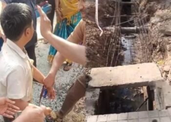 ಜಲಮಂಡಳಿ ಬೆನ್ನಲ್ಲೇ ಜಿಬಿಎ ನಿರ್ಲಕ್ಷ್ಯ | ತೆರೆದ ಚರಂಡಿಗೆ ಬಿದ್ದ ಒಂದನೇ ತರಗತಿ ವಿದ್ಯಾರ್ಥಿ