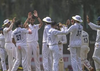 ರಣಜಿ ಟ್ರೋಫಿ | ಮುಂಬೈ ವಿರುದ್ಧ ಗೆದ್ದು ಸೆಮಿಫೈನಲ್‌ಗೇರಿದ ಕರ್ನಾಟಕ!