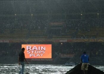 ಭಾರತ-ಪಾಕ್ ಹೈವೋಲ್ಟೇಜ್ ಪಂದ್ಯಕ್ಕೆ ವರುಣನ ಕಂಟಕ | ಕೋಟಿ ಕೋಟಿ ನಷ್ಟದ ಭೀತಿಯಿಂದ ಪಾರಾದ ಐಸಿಸಿ!