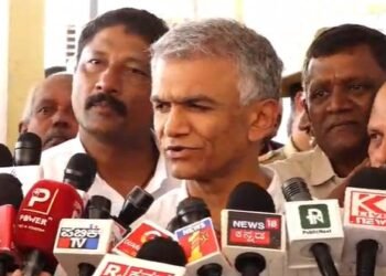 ಹಾವೇರಿ ಸಮರ್ಪಣಾ ಕಾರ್ಯಕ್ರಮದಲ್ಲಿ 3 ಲಕ್ಷ ಕುಟುಂಬಗಳಿಗೆ ಹಕ್ಕುಪತ್ರ ವಿತರಣೆ | ಸಚಿವ ಕೃಷ್ಣ ಬೈರೇಗೌಡ