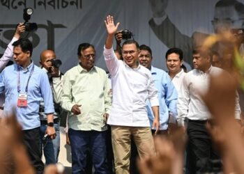 ಬಾಂಗ್ಲಾದಲ್ಲಿ ಮೂಲಭೂತವಾದಿ ಪಕ್ಷಕ್ಕೆ ಮುಖಭಂಗ | ಬಿಎನ್‌ಪಿಗೆ ಜಯದ ಮಾಲೆ.. ತಾರಿಕ್ ರೆಹಮಾನ್ ಮುಂದಿನ ಪ್ರಧಾನಿ?