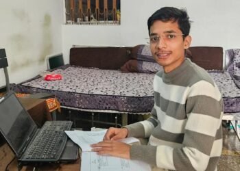 ಸುಪ್ರೀಂ ಕೋರ್ಟ್ನಲ್ಲಿ ಸ್ವತಃ ವಾದಿಸಿ ಗೆದ್ದ 19 ವರ್ಷದ ಯುವಕ | ವೈದ್ಯಕೀಯ ಸೀಟಿಗಾಗಿ ಕಾನೂನು ಸಮರ!