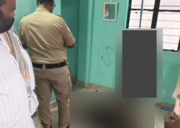 ಬಾಡಿಗೆ ಮನೆಯಲ್ಲಿ ಮಂಗಳಮುಖಿ-ಯುವಕನ ನಿಗೂಢ ಸಾವು.. ಆತ್ಮಹ*ತ್ಯೆನಾ? ಕೊ*ಲೆನಾ?