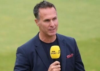 ಮೈಕಲ್ ವಾನ್ ‘ಯಾರೂ ಭಾರತವನ್ನು ಸೋಲಿಸಲಾರರು’ ಹೇಳಿಕೆ : ಸೂರ್ಯಕುಮಾರ್ ಪಡೆಯ ಮೇಲೆ ‘ದೃಷ್ಟಿ’ ಬೀಳುವ ಆತಂಕ!