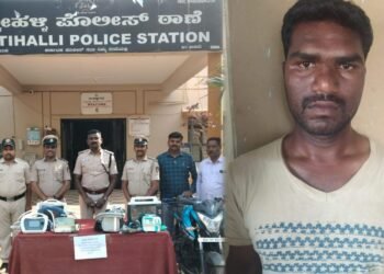 ಆಂಬ್ಯುಲೆನ್ಸ್‌ನಲ್ಲಿದ್ದ ಉಪಕರಣಗಳನ್ನು ಕದಿಯುತ್ತಿದ್ದ ಖದೀಮ ಅಂದರ್‌