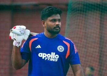 ಸಂಜು ಸ್ಯಾಮ್ಸನ್ಗೆ ಒಲಿಯುತ್ತಾ ಅದೃಷ್ಟ? ಬದಲಾವಣೆಯ ಸುಳಿವು ನೀಡಿದ ಕೋಚ್!