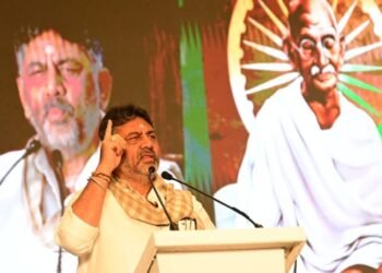 ದೀಪ ಆರುವ ಮುನ್ನ ಜೋರಾಗಿ ಉರಿಯುತ್ತೆ.. ಹಾಗೆಯೇ ಬಿಜೆಪಿ | ಡಿಕೆಶಿ