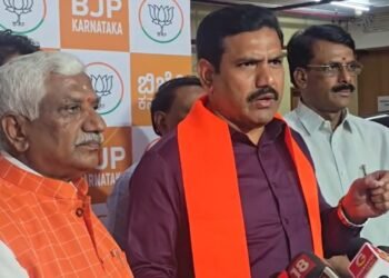 ಸಿಎಂ-ಡಿಸಿಎಂ ಕುರ್ಚಿ ಕಾಳಗದಲ್ಲಿ‌ ಬ್ಯುಸಿ, ವಿದ್ಯಾರ್ಥಿಗಳ ಅಹವಾಲು ಕೇಳ್ತಿಲ್ಲ | ವಿಜಯೇಂದ್ರ‌ ಕಿಡಿ