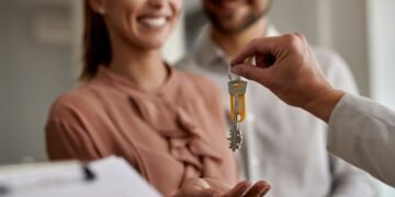 ಹೆಂಡತಿ ಹೆಸರಿನಲ್ಲಿ ಫ್ಲ್ಯಾಟ್ ಖರೀದಿಸಿದರೆ ಲಕ್ಷಾಂತರ ರೂ. ಉಳಿತಾಯ | ಇಲ್ಲಿದೆ ಮಾಹಿತಿ