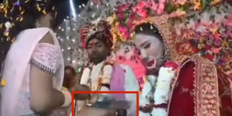 ಮಾಜಿ ಪ್ರೇಯಸಿಯ ಮದುವೆಗೆ ಬಂದು ಹೊಟ್ಟೆಗೆ ಗುಂ* ಹಾರಿಸಿದ ಪ್ರಿಯಕರ | ವಿಡಿಯೋ ವೈರಲ್‌