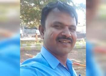 ಖಾತೆ ಬದಲಾವಣೆಗೆ 8,500 ರೂ. ಲಂಚ | ರೆಡ್ ಹ್ಯಾಂಡ್ ಆಗಿ ಲೋಕಾ ಬಲೆಗೆ ಬಿದ್ದ ಗ್ರಾಮ ಲೆಕ್ಕಾಧಿಕಾರಿ