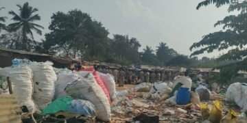 ಅಕ್ರಮ ಬಾಂಗ್ಲಾ ಪ್ರಜೆಗಳ ಅಡಗು ತಾಣಗಳ ಮೇಲೆ ಪೊಲೀಸ್ ಭರ್ಜರಿ ದಾಳಿ