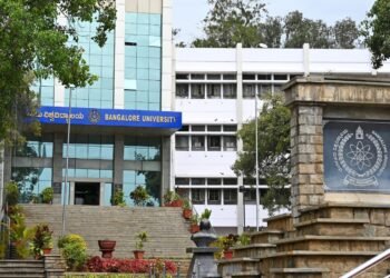 ಕೈಕೊಟ್ಟ ಬೆಂಗಳೂರು ವಿವಿ.. ವಿದ್ಯಾರ್ಥಿಗಳ ಬಾಳು ಗೋಳು!