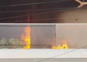 YSRCP ನಾಯಕ ಜೋಗಿ ರಮೇಶ್ ಮನೆಗೆ ದಾಳಿ | ಬೆಂ* ಹಚ್ಚಿದ ಕಿಡಿಗೇಡಿಗಳು