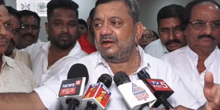 ಅವನ್ಯಾರು ಇಲ್ಲಿ ಬಂದು ಮಾತನಾಡೋಕೆ, ನಮ್ಮ ಕ್ಷೇತ್ರಗಳಿವು | ಜಮೀರ್ ವಿರುದ್ಧ ಮಲ್ಲಿಕಾರ್ಜುನ ಕಿಡಿ