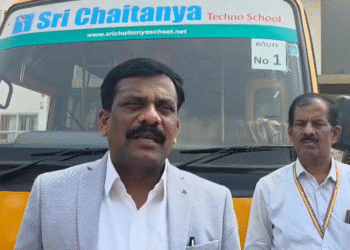 ಸ್ಕೂಲ್ನಲ್ಲಿ ಮಗುವನ್ನ ಹೊರಗೆ ನಿಲ್ಲಿಸಿದ ಕೇಸ್ : ಶಾಲೆಗೆ ಭೇಟಿ ನೀಡಿದ ಮಕ್ಕಳ ಆಯೋಗ