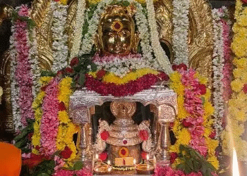 ನಾಡಿನೆಲ್ಲೆಡೆ ಯುಗಾದಿ ಸಂಭ್ರಮ.. ಕಾಡು ಮಲ್ಲೇಶ್ವರ ದೇವಸ್ಥಾನದಲ್ಲಿ ವಿಶೇಷ ಪೂಜೆ