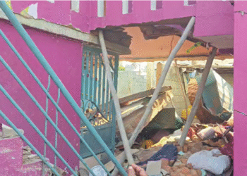 ಕೋಲಾರದಲ್ಲಿ ಸಿಲಿಂಡರ್ ಸ್ಪೋಟಗೊಂಡು 1 ಅಂತಸ್ತಿನ ಮನೆ ಕುಸಿತ.. 12 ವರ್ಷದ‌ ಬಾಲಕಿ ಸಾವು, ನಾಲ್ವರಿಗೆ ಗಾಯ