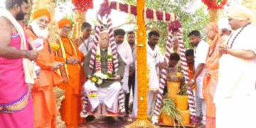 ಚಿಕ್ಕೋಡಿ ಕಾಡಸಿದ್ದೇಶ್ವರ ಮಠಕ್ಕೆ ಆರ್‌ಎಸ್‌ಎಸ್‌ ಮುಖ್ಯಸ್ಥ ಮೋಹನ್ ಭಾಗವತ್​ ಭೇಟಿ