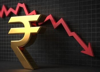 ಡಾಲರ್ ಎದುರು ರೂಪಾಯಿ ಸಾರ್ವಕಾಲಿಕ ಕುಸಿತ : 92.17ಕ್ಕೆ ತಲುಪಿದ ಮೌಲ್ಯ, ಮಾರುಕಟ್ಟೆಗೆ ಆಘಾತ