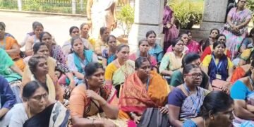 9 ತಿಂಗಳಿಂದ ಸಂಬಳವಿಲ್ಲ.. GBA ಕಚೇರಿಗೆ ಮುತ್ತಿಗೆ ಹಾಕಿದ ಲಿಂಕ್ ವರ್ಕರ್ಸ್!