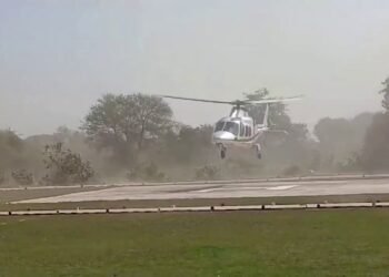 ಡಿಸಿಎಂ ಪ್ರಯಾಣಿಸುತ್ತಿದ್ದ ಹೆಲಿಕಾಪ್ಟರ್‌ ತುರ್ತು ಭೂಸ್ಪರ್ಶ.. ತಪ್ಪಿದ ದುರಂತ!