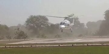 ಡಿಸಿಎಂ ಪ್ರಯಾಣಿಸುತ್ತಿದ್ದ ಹೆಲಿಕಾಪ್ಟರ್‌ ತುರ್ತು ಭೂಸ್ಪರ್ಶ.. ತಪ್ಪಿದ ದುರಂತ!