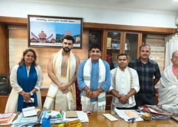 ಕುಕ್ಕೆ ಸುಬ್ರಹ್ಮಣ್ಯಕ್ಕೆ ಬಾಲಿವುಡ್ ಸ್ಟಾರ್ ಅರ್ಜುನ್ ಕಪೂರ್ ಭೇಟಿ.. ಸರ್ಪಸಂಸ್ಕಾರ, ಆಶ್ಲೇಷ ಬಲಿ  ಸೇವೆ ಸಲ್ಲಿಸಿದ ನಟ!